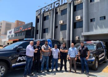 Viaturas foram entregues pelo secretário da Seciju, Deusiano Amorim, e superintendente de Administração dos Sistemas Penitenciário e Prisional, Rogério Gomes. Créditos: Divulgação Seciju/Governo do Tocantins