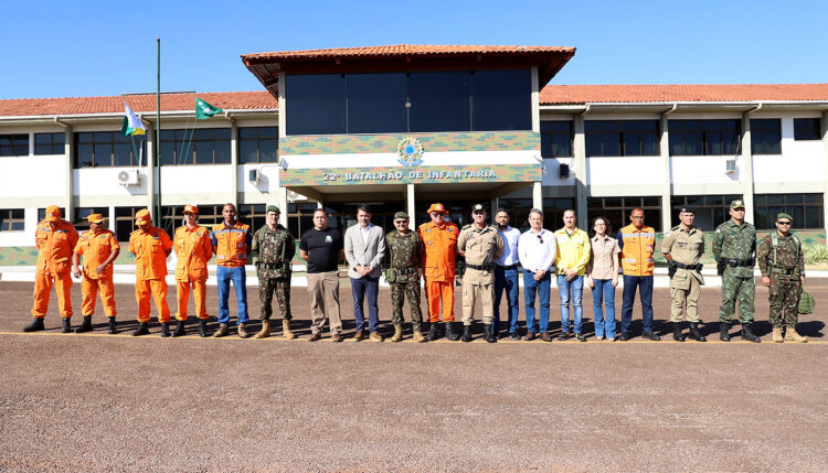 Governo do Tocantins e Exército Brasileiro unem esforços para combater as queimadas no Tocantins