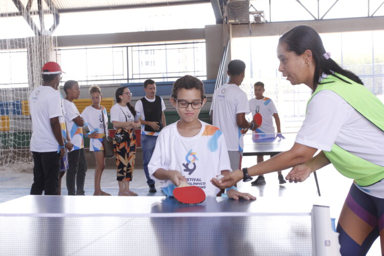 Durante o Festival, os participantes têm a oportunidade de vivenciar práticas de várias modalidades esportivas