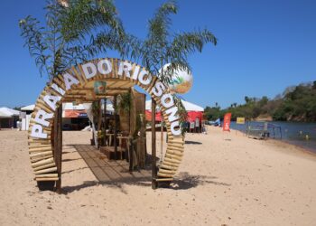 Cadeiras anfíbias garantiram banho seguro de pessoas com deficiência_ Prefeitura de Pedro AfonsoPrefeitura de Pedro Afonso/Divulgação