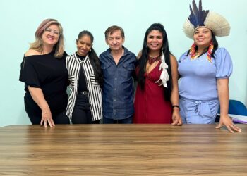 Zacarias Martins, Adriana Chaves, Maria do Socorro e Marília Pokwyj Krahô, buscando novas alternativas para o fomento cultural nas regiões sul e sudeste do Estado (Foto: Lettícia Japiassú)