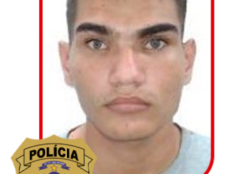 Silvio Gabriel Bezerra de Lema, de 21 anos, investigado pelo crime de homicídio de Lucas Neivas Mota, se apresentou na tarde desta terça-feira, 19